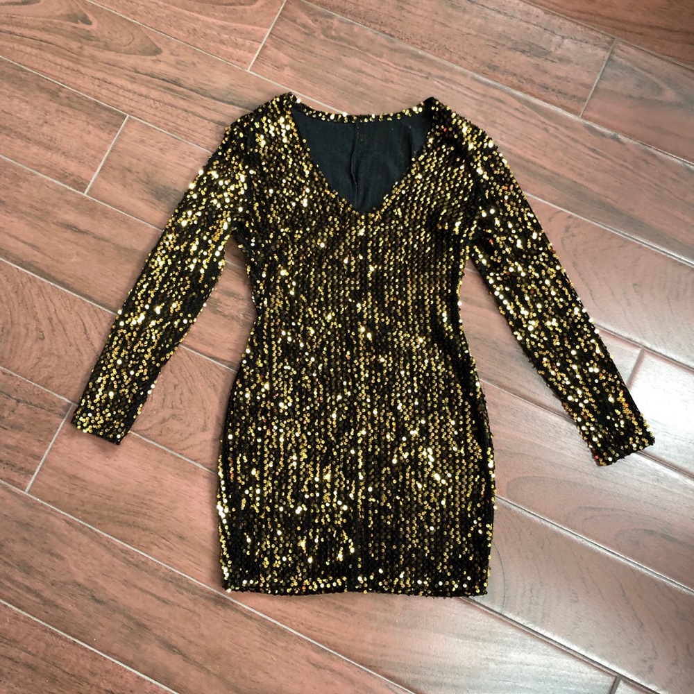 IvRose Long Sleeve Sequin Dress